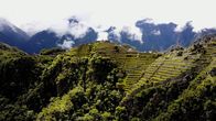 Wunderbauten der Geschichte – Jahrhundertelang liegt Machu Picchu vergessen in der Wildnis der Anden. Erst Anfang des 20. Jahrhunderts wird die Inkastadt ausgegraben.
