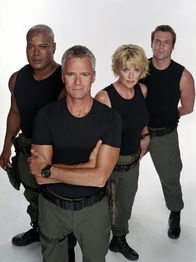 Stargate – Colonel Jack O´Neill (Richard Dean Anderson), Teal´C (Christopher Judge), Samantha Carter (Amanda Tapping), Daniel Jackson (Michael Shanks).