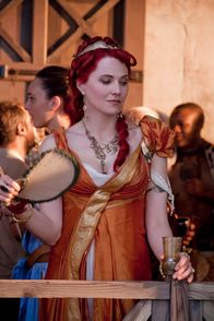 Spartacus – Will Crixus' Tod: Lucretia (Lucy Lawless) ...