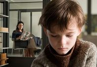 Der kalte Himmel – Marie (Christine Neubauer) ist mit ihrem Sohn Felix (Eric und Marc Hermann) nach Berlin gereist, um ihn von einem einfühlsamen Spezialisten untersuchen zu lassen.