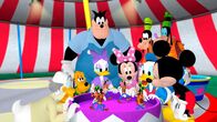 Micky Maus Wunderhaus – PROFFESOR VON DRAKE, PLUTO, PETE, DAISY DUCK, MINNIE MOUSE, GOOFY, DONALD DUCK, GOOFBOT, MICKEY MOUSE