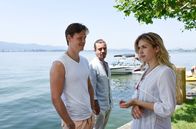 WaPo Bodensee – Marcel Brunner (Nicoló Pasetti, l.), Ruben Lohmann (Florian Wünsche, M.) und Solveig Landowski (Zsá Zsá Inci Bürkle, r.) geben sich gegenseitig Alibis.