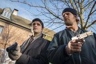 Der letzte Bulle – Ein neuer Fall wartet auf die zwei äußerst unterschieden Bullen Mick (Henning Baum, r.) und Andreas (Maximilian Grill, l.) ...