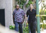 Hawaii Five-0 – Lou Grover (Chi McBride, l.); Steve McGarrett (Alex O'Loughlin, r.)