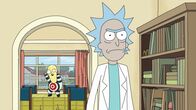 Rick and Morty – v.li.: Mr. Always Wants To Be Hunted, Rick