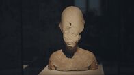 Legendäre Pharaonen – Die Büste des Pharaos Echnaton ist bei Weitem nicht so gut erhalten wie die seiner Gemahlin Nofretete.