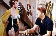 Trapez – Seitdem Lola (Gina Lollobrigida) in Mikes (Burt Lancaster) Leben getreten ist, versteht er sich mit seinem Partner nicht mehr so gut wie früher.