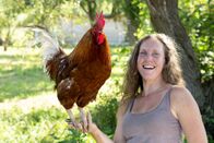 Land & lecker – Bei Laura Schmid auf dem Rohrhof in Unterböhringen (Schwäbische Alb) mit Hahn Bernhard