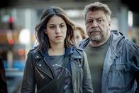 Der gute Bulle - Friss oder stirb – Fredo Schulz (Armin Rohde) holt Dakota (Almila Bagriacik) aus dem Gefängnis, damit sie für ihn als Spitzel arbeitet.