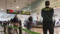 Border Control – The daily life of the security and customs services at the Spanish borders.
