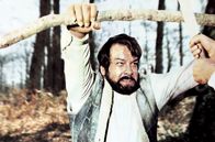 Heute ich ... morgen Du! – Der Ire O'Bannion (Bud Spencer) wird von dem unschuldig verurteilten Bill Kiowa bezahlt, um mit ihm den Gangsterboss Elfego zu jagen und muss schon bald seine Kampfkünste beweisen ...