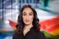 Kulturzeit – Moderatorin Vivian Perkovic (ZDF). "Kulturzeit" ist das werktägliche Kulturmagazin von 3sat. "Kulturzeit" mischt sich in kulturelle und gesellschaftspolitische Fragen ein. Das Magazin bietet Hintergrundinformationen, Porträts und Gespräche zu aktuellen und brisanten Fragen.