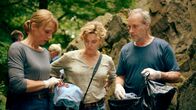 Tatort – Constanze Lauritzen (Christina Große, li.), Anna Janneke (Margarita Broich) und Paul Brix (Wolfram Koch).