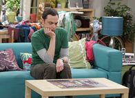The Big Bang Theory – Ist mit Penny als Schnitzeljagd-Partner nicht zufrieden: Sheldon (Jim Parsons) ...