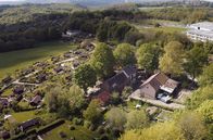Ein Tag – Die Folge "Ein Tag im Frühlingsgarten" zeigt den Permakulturhof Ende April, zu Beginn des Frühlings.