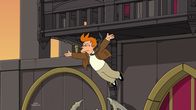 Futurama – Als Fry (im Bild) um Leelas Hand anhalten möchte, stürzt er vom Vampire State Building. Doch ein von Professor Farnsworth erfundenes Gerät kann vielleicht sein Leben retten ...