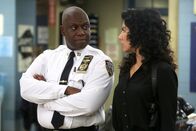 Brooklyn Nine-Nine – Brooklyn Nine-Nine (2015)