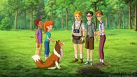 Lassie – Die Touristen wollen unbedingt das Seeungeheuer sehen und ignorieren die Bitte von Harvey und Zoe, nicht über die Wiese zu laufen.