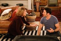 9JKL – Judy (Linda Lavin, l.); Josh (Mark Feuerstein, r.)