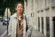 Killing Eve – Als Sicherheitsbeauftragte des britischen Geheimdienstes wird Eve Polastri (Sandra Oh) zum MI5 gerufen. Ein russischer Diplomat wurde in Wien ermordet und der Killer ist weiterhin auf freiem Fuß.