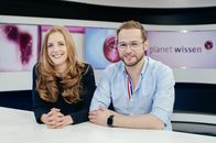 Planet Wissen – Moderatoren Carolin Matzko und Rainer Maria Jilg.