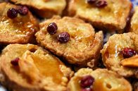 Zu Tisch ... – Rosas hausgemachte Aceitadas Zamoranas: Die leckeren Kekse, traditionell mit etwas Anis-Essenz verfeinert, sind ein typisches Karwochengebäck.