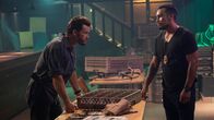 The Oath – Steve Hammond (Ryan Kwanten, l.) und Pete Ramos (J.J. Soria, r.)