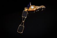 alpha-thema: Unsere Augen: freizeit – Eine ausklappbare Brille im Uhrengehäuse von 1860. Sie ist Teil der bedeutendsten Brillensammlung der Welt in Jena.
