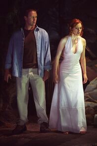 Charmed - Zauberhafte Hexen – Sind auf der Suche nach Mylie: Leo (Brain Krause, l.) und Paige (Rose McGowan, r.) ...