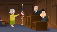Family Guy – Sollte keine richtige Verteidigung zustande kommen, muss Quagmire (r.) ins Gefängnis. Kann ihm seine Mutter (l.) helfen?