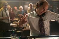 Gold – Gold – Die Gier hat eine Farbe Fischt mit allen MItteln nach Investoren: Matthew McConaughey als Kenny Wells (vorne) Copyright: SRF/BBP Gold, LLC / Lewis Jacobs