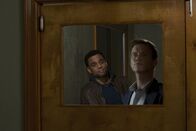 Common Law – Ein neuer Fall wartet auf Travis (Michael Ealy, l.) und Wes (Warren Kole, r.) ...