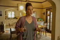 Based on a True Story - Sprich oder stirb! – Ava Bartlett (Kaley Cuoco)