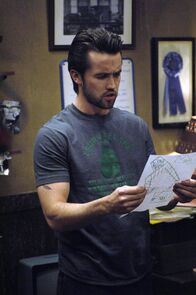 It's Always Sunny in Philadelphia – Mac (Rob McElhenney) wird von den McPoyles als Geisel festgehalten ...
