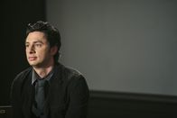Scrubs - Die Anfänger – Lucy muss sich einen Mentor suchen, da J.D. (Zach Braff) nicht mehr lange zur Verfügung stehen wird ...