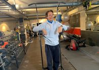Die Tricks... – Jo Hiller beim Fitnessgeräte-Check.