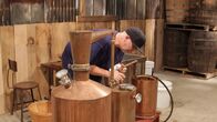 Moonshiners: Master Distiller – Jason building out his still.