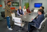 Black-ish – (v.li.) Anthony Anderson (Andre 'Dre' Johnson), Peter Mackenzie (Mr. Stevens), Jeff Meacham (Josh), Deon Cole (Charlie Telphy).