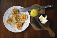 Köstliche Toskana – Vorspeise aus geriebenem Bottarga und Zitronenschale