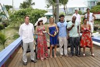 Scrubs - Die Anfänger – (v.li.) John C. McGinley (Dr. Perry Cox), Christa Miller (Jordan Sullivan), Sarah Chalke (Elliot Reid), Zach Braff (John 'J.D.' Dorian), Donald Faison (Chris Turk), Judy Reyes (Carla Espinosa), Robert Maschio (Dr. Todd Quinlan).