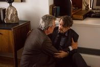 The Professor – Peter (Danny Huston, l.); Richard (Johnny Depp, r.)