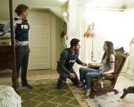 Criminal Minds – (v.l.n.r.) Dr. Spencer Reid (Matthew Gray Gubler); Luke Alvez (Adam Rodriguez); Grace Lynch (Alex Jennings)