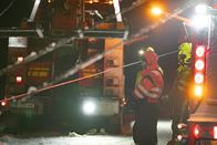 Ice Road Rescue - Extremrettung in Norwegen – On the road leading toward the mountains of Bjoern's territory, a truck is stuck in a ditch. (National Geographic/ITV Studios Norway AS)