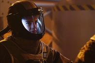 Castle – Wo soll Kate (Stana Katic) jetzt noch nach Richwoods Mörder suchen? Niemand von außen kann unbemerkt auf das Simulationsgelände, alle Crewmitglieder waren videoüberwacht in der Basis ...