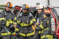 Station 19 – (v.l.n.r.) Captain Robert Sullivan (Boris Kodjoe); Captain Ted Conlin (Dohn Norwood); Feuerwehrhauptmann Lucas Ripley (Brett Tucker); Andy Herrera (Jaina Lee Ortiz)