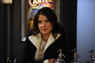 How I Met Your Mother – Barney verbringt seine Freizeit fast nur noch mit Patrice, Robins dicker Kollegin und erklärter Feindin, was Robin (Cobie Smulders) alles andere als verstehen kann ...