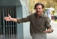 Lethal Weapon – Während es Riggs (Clayne Crawford) beruflich mit einem Verschwörungstheoretiker und Elvis-Imitatoren aufnehmen muss, wird es für ihn privat mit Molly ernst ...