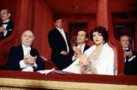 Stavisky – v.l.) im Theater
