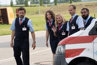 Check Check – v.l.n.r.) Jan Rothe (Klaas Heufer-Umlauf); Victoria (Antonia Bill); Ingrid (Petra Kleinert); Harald (Jan Georg Schütte); Ertu Karahanci (Kailas Mahadevan)