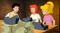 Bibi und Tina – Alex (l.), Tina (M.) und Bibi (r.) entdecken die Schmugglerware.
